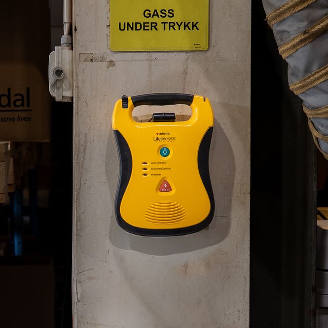 Hovedbilde Lifeline AED Hjertestarter - Norsk, med 7 års ...